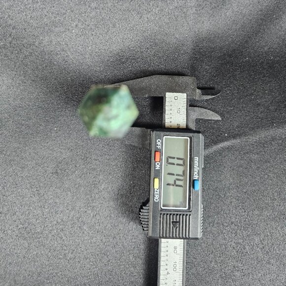 Green Moss Agate tower - Picture 7 of 8